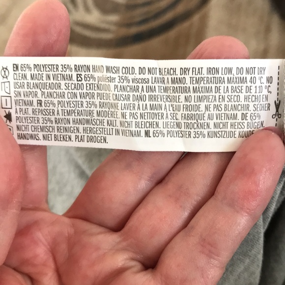 FOREVER 21 T-SHIRT SIZE S LIGHT GREY - Picture 4 of 4